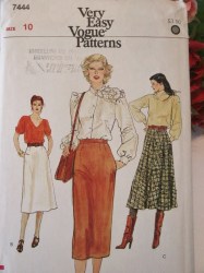 7444 VERY EASY VOGUE SLIM- A- FLARE LONGER SKIRT PATTERN 14